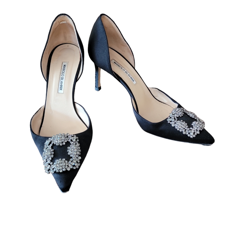 Sold!!! Manolo Blahnik satin slingback pumps